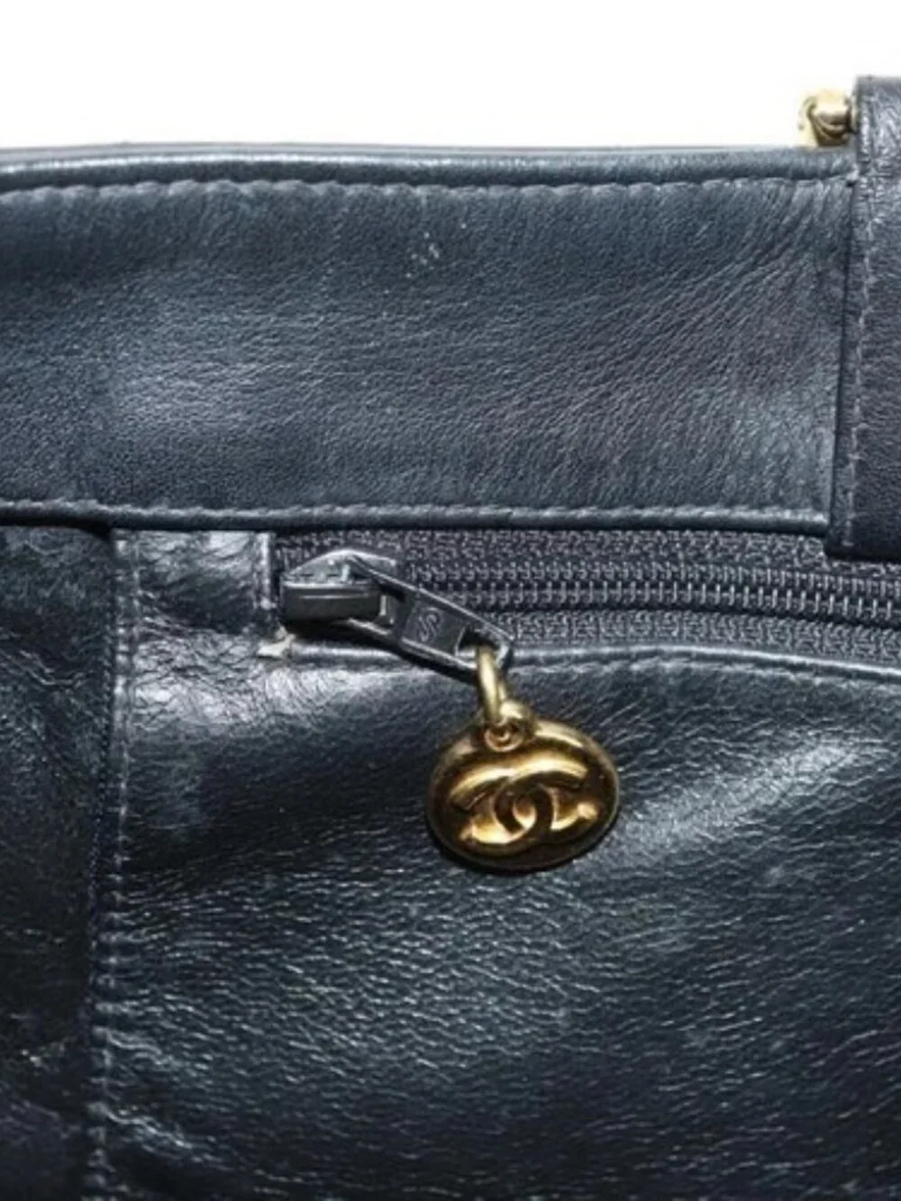 CHANEL Chain Tote Bag Leather Black Gold CC Auth 180487SAV